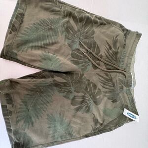 Mens Old Navy Small Camo Palm Soft Shorts New with Tags